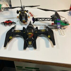 Used LEGO Batman sets 6863 and 76011. Vehicles only. NO MINIFIGS